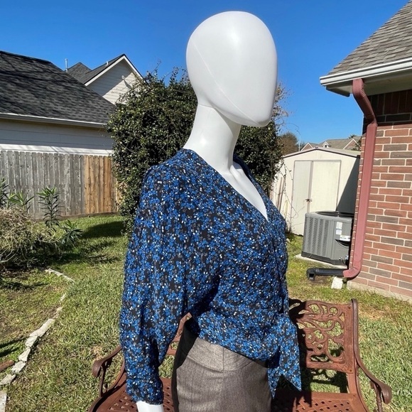 NWT PARKER Flirty Boho Tie Front Wrap Cropped Fit Long Sleeve Blouse - Picture 8 of 13